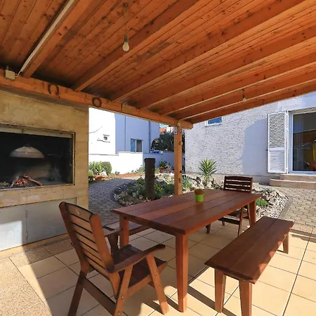One Bedroom With Bbq Zadar