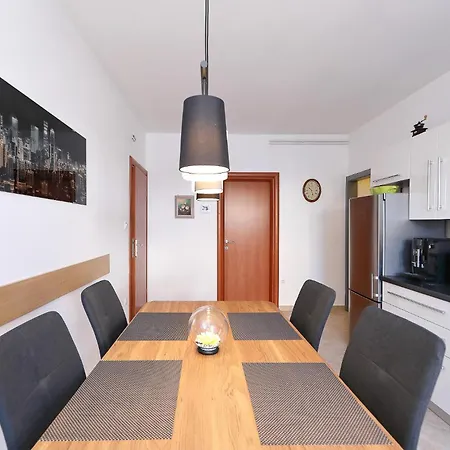 Lägenhet One Bedroom With Bbq Zadar